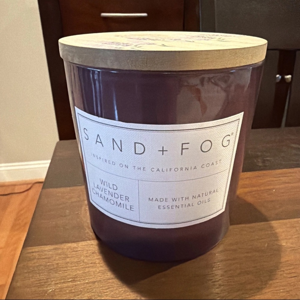 Sand & Fog Wild Lavender Camomile Candle. Lg 21 Oz. NEW 5”